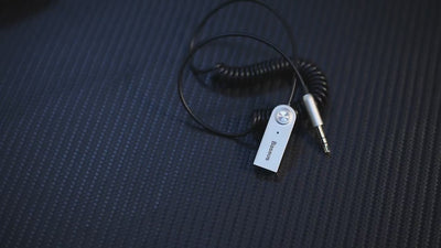 Baseus BA01 Bluetooth 5.0 Araç AUX Adaptörü Dahili Mikrofonlu Kablosuz Ses Alıcı Kablo - Siyah